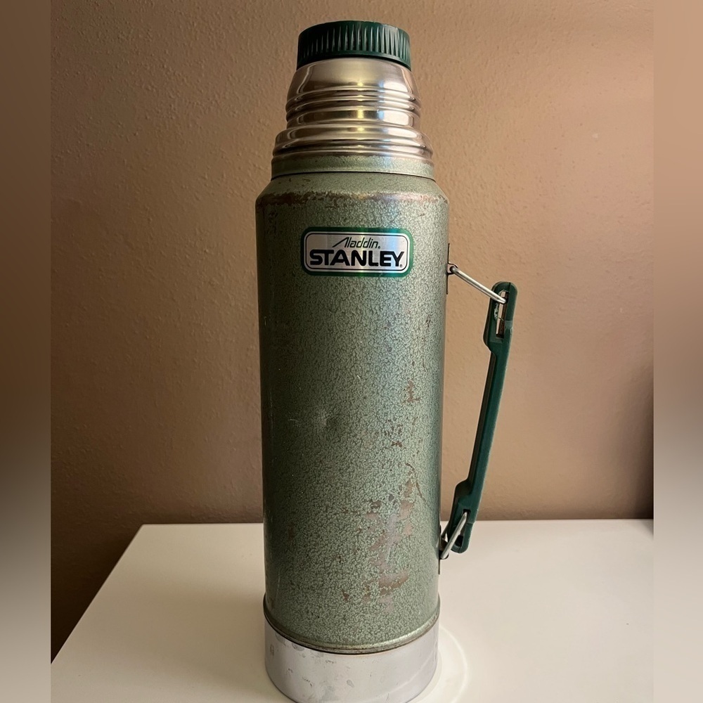 Vintage Stanley Green Thermos Aladdin Half Gallon / 2 Qt. No. RH94 - Picture 2 of 16